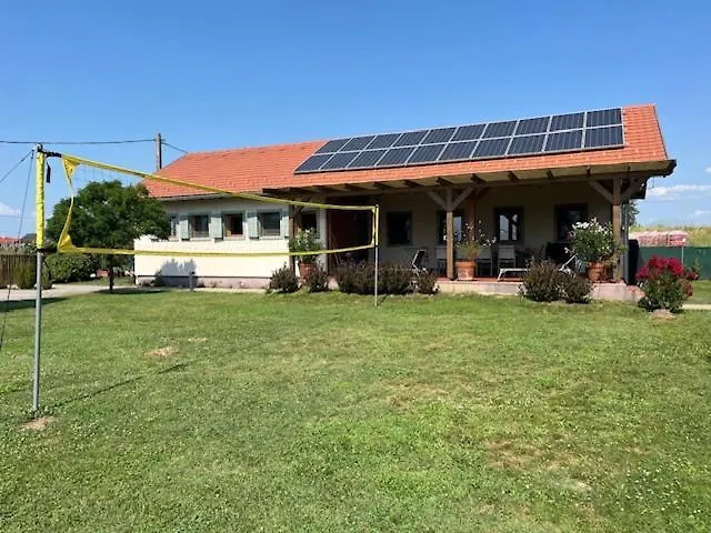 בית נופש Reinpold Vendeghaz Buzsák