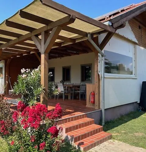 Reinpold Vendeghaz *